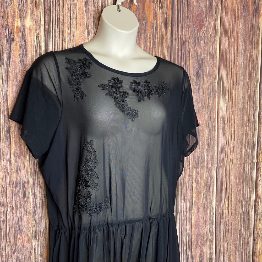 🍀5/$45🍀 Sheer Peplum Blouse